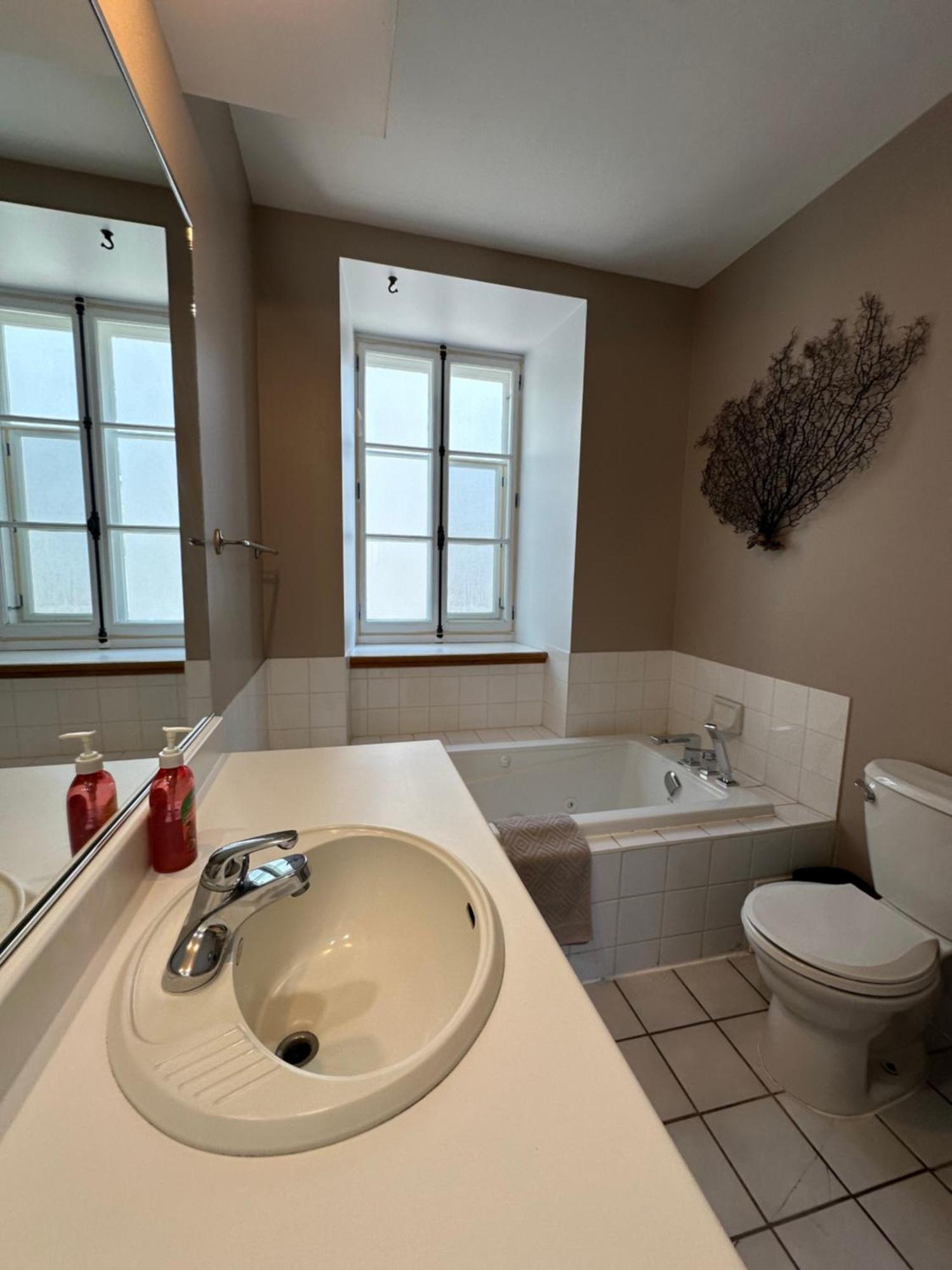 Artillery View Condo Квебек Екстериор снимка